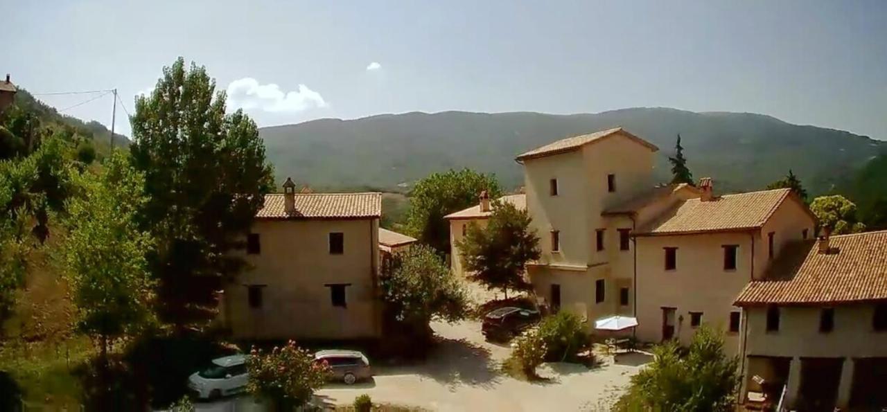 Villa Agriturismo Il Covo Del Solengo Valtopina Exterior foto