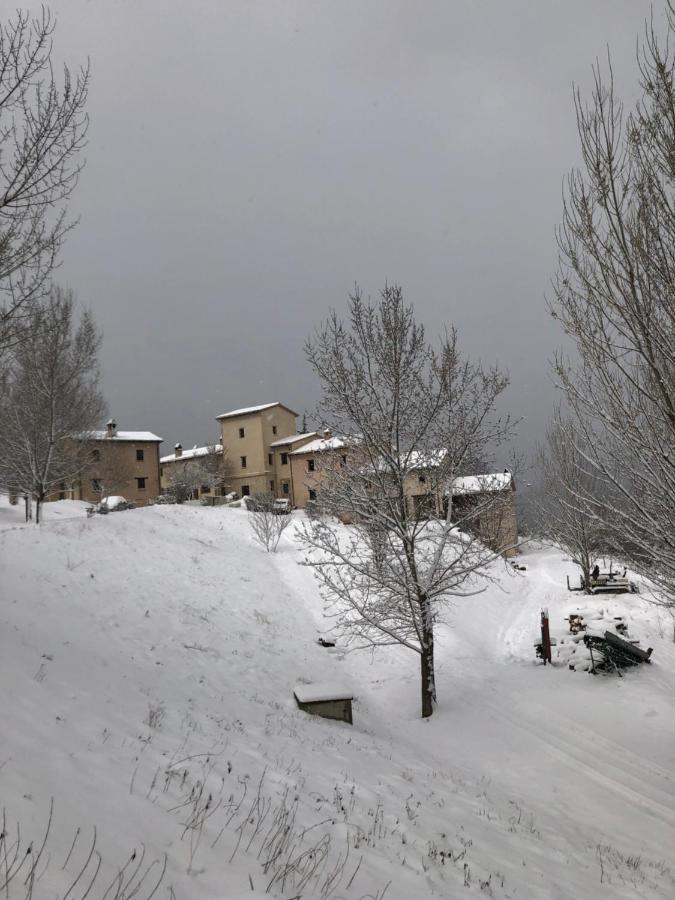 Villa Agriturismo Il Covo Del Solengo Valtopina Exterior foto